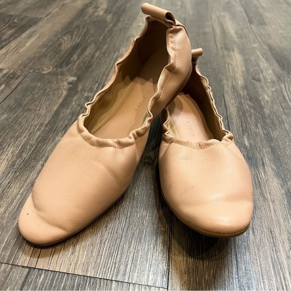 Charles & Keith Ruched Nude Leather Ballerina Flats Slip On Shoes TanSize 6 - Picture 7 of 11
